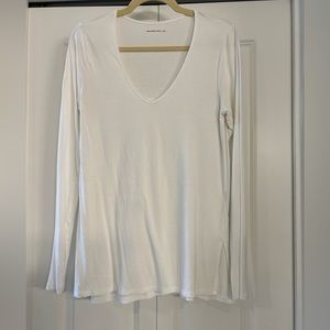 NWOT Abercrombie and Fitch never worn long sleeve tee- white